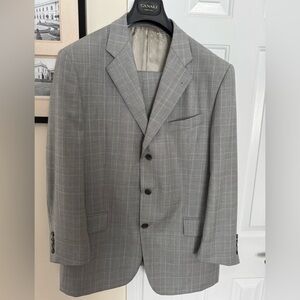 Mens 44R suit by Joseph Abboud Gray and Blue
